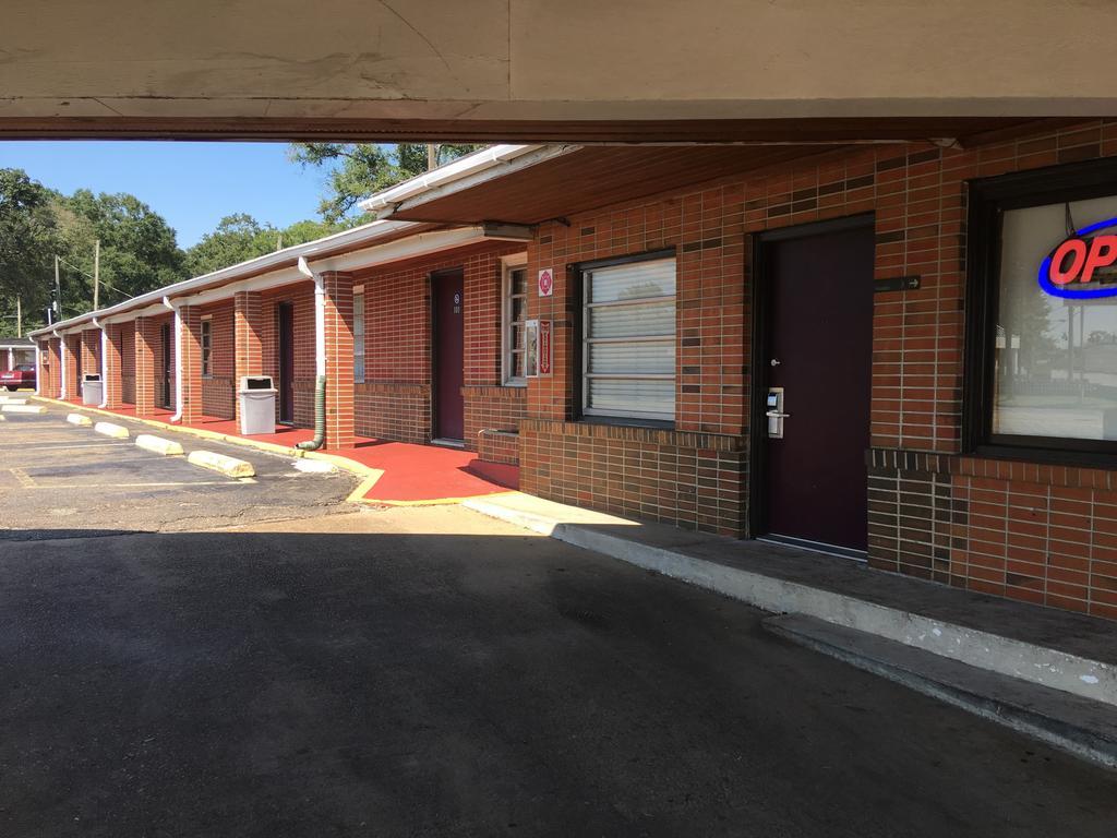 Best Value Inn Motel Sandusky Marianna Zewnętrze zdjęcie