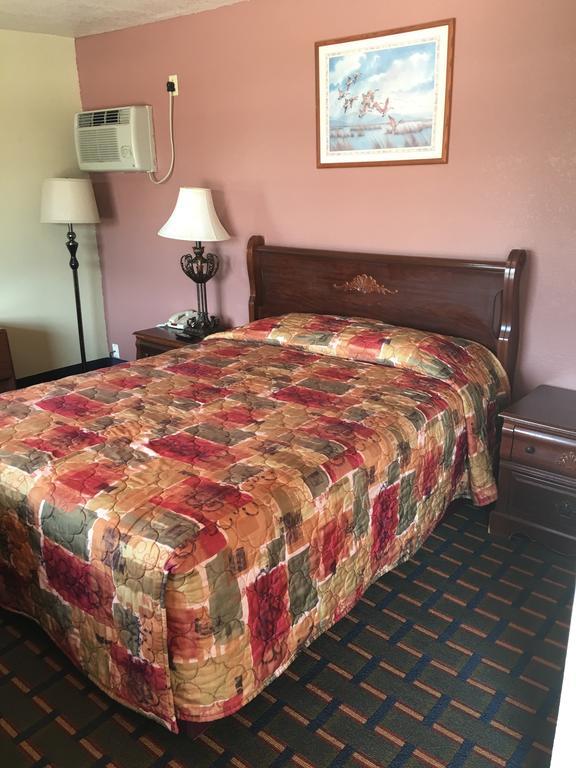 Best Value Inn Motel Sandusky Marianna Zewnętrze zdjęcie