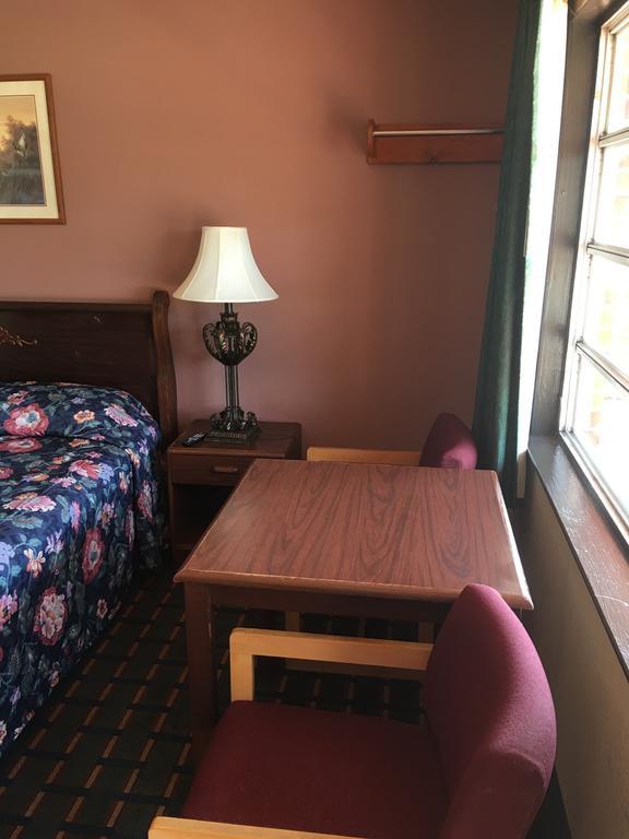Best Value Inn Motel Sandusky Marianna Zewnętrze zdjęcie
