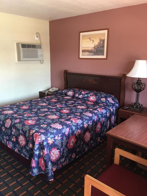 Best Value Inn Motel Sandusky Marianna Zewnętrze zdjęcie