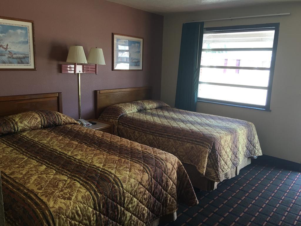 Best Value Inn Motel Sandusky Marianna Zewnętrze zdjęcie