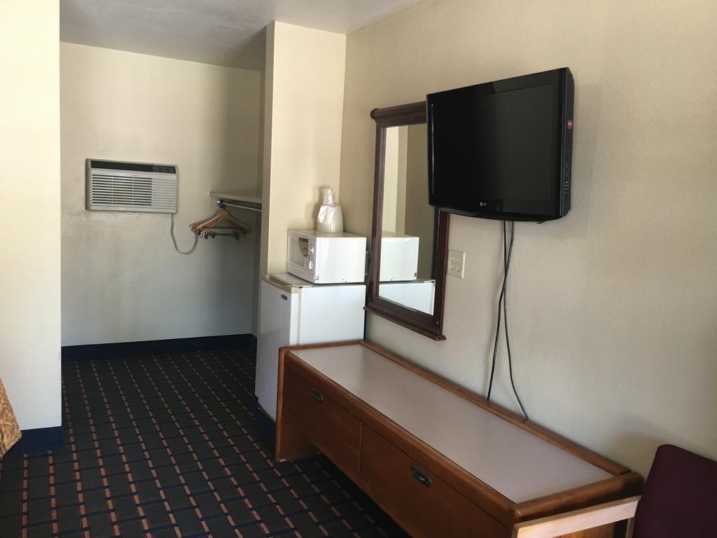 Best Value Inn Motel Sandusky Marianna Zewnętrze zdjęcie