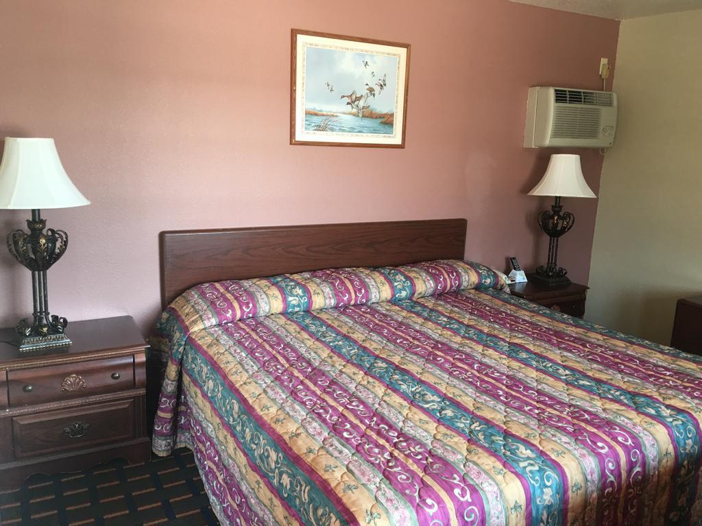 Best Value Inn Motel Sandusky Marianna Zewnętrze zdjęcie