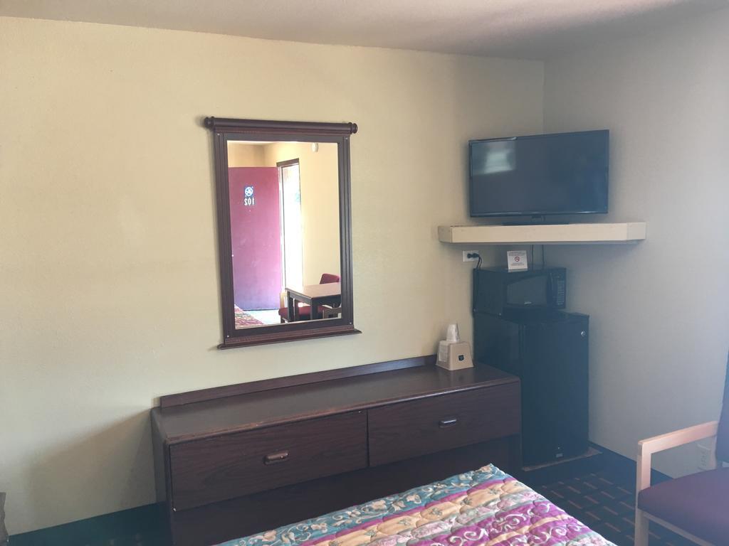 Best Value Inn Motel Sandusky Marianna Zewnętrze zdjęcie