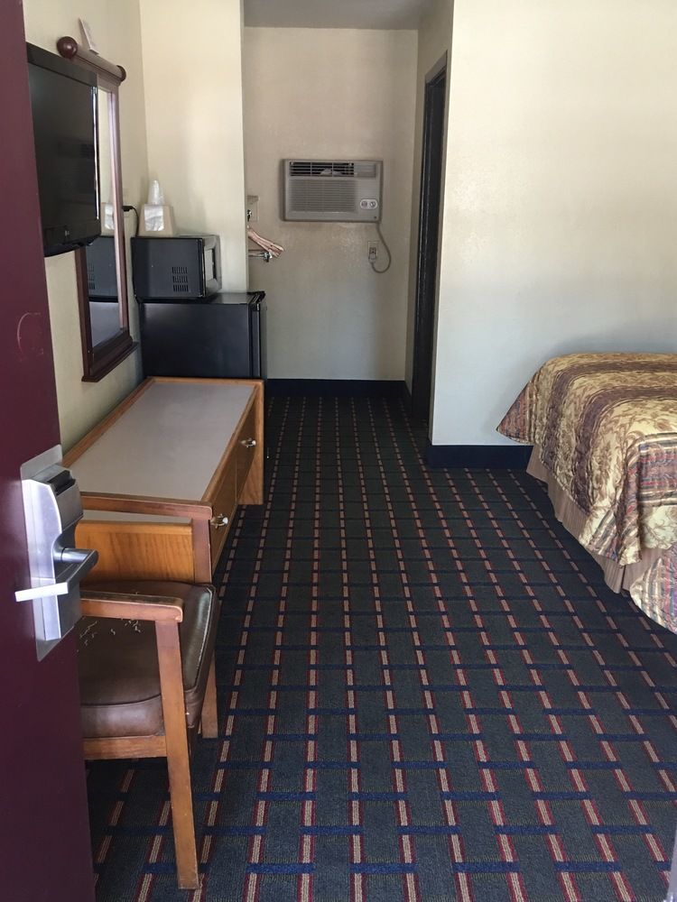 Best Value Inn Motel Sandusky Marianna Zewnętrze zdjęcie