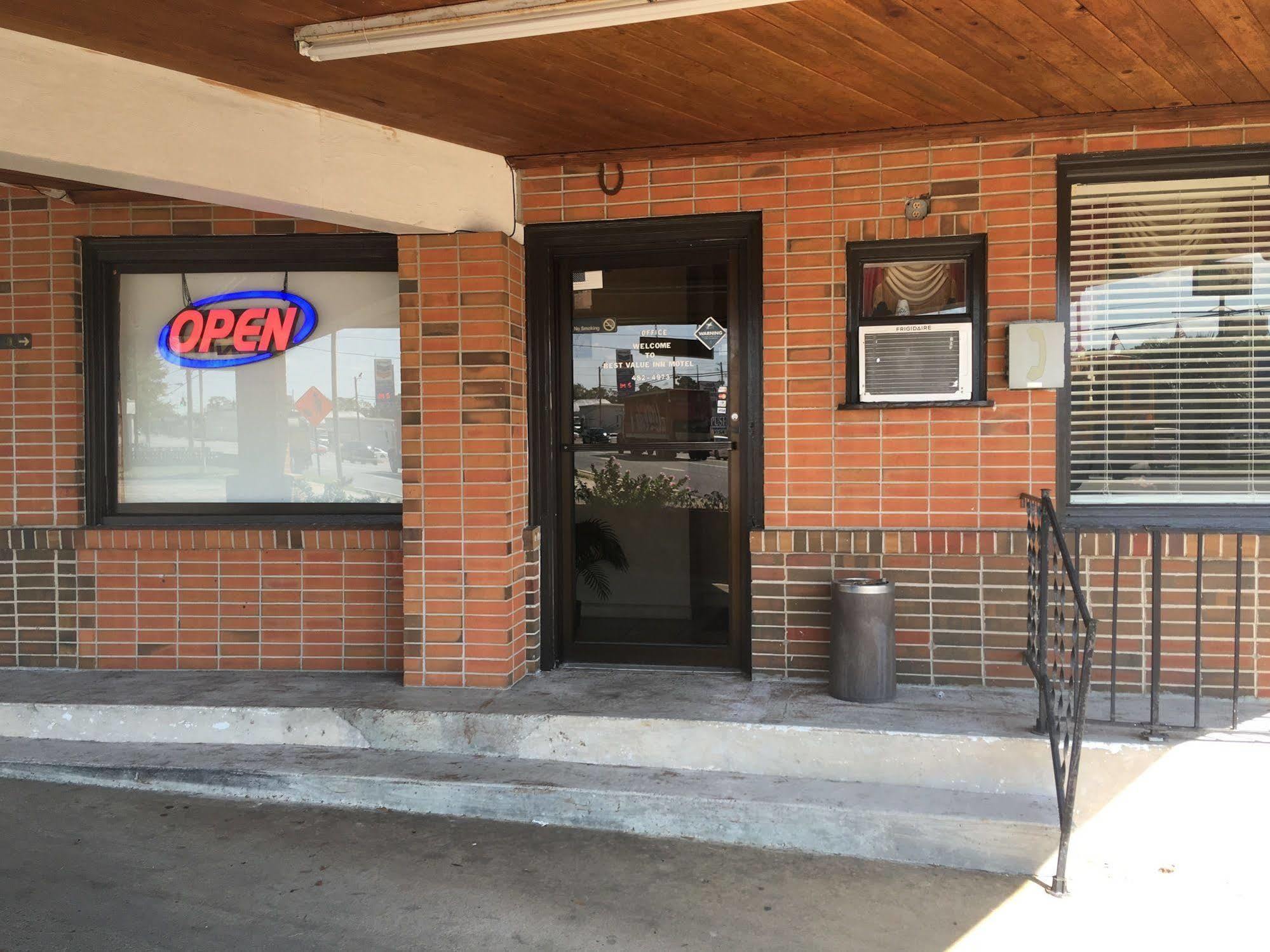 Best Value Inn Motel Sandusky Marianna Zewnętrze zdjęcie