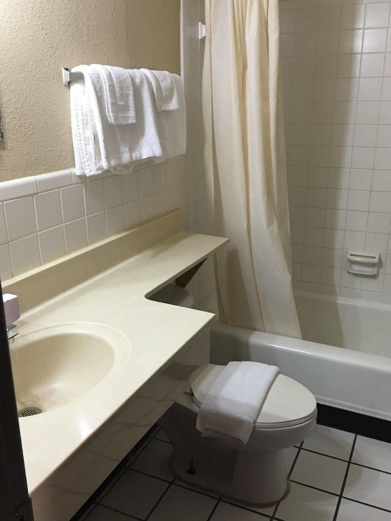 Best Value Inn Motel Sandusky Marianna Zewnętrze zdjęcie