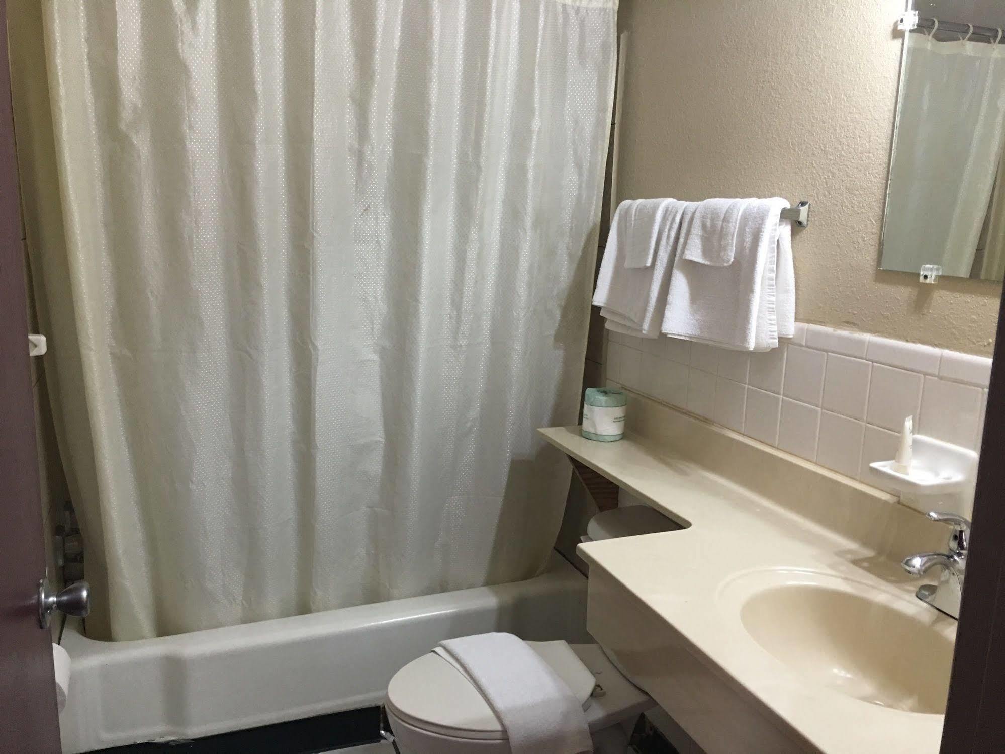 Best Value Inn Motel Sandusky Marianna Zewnętrze zdjęcie