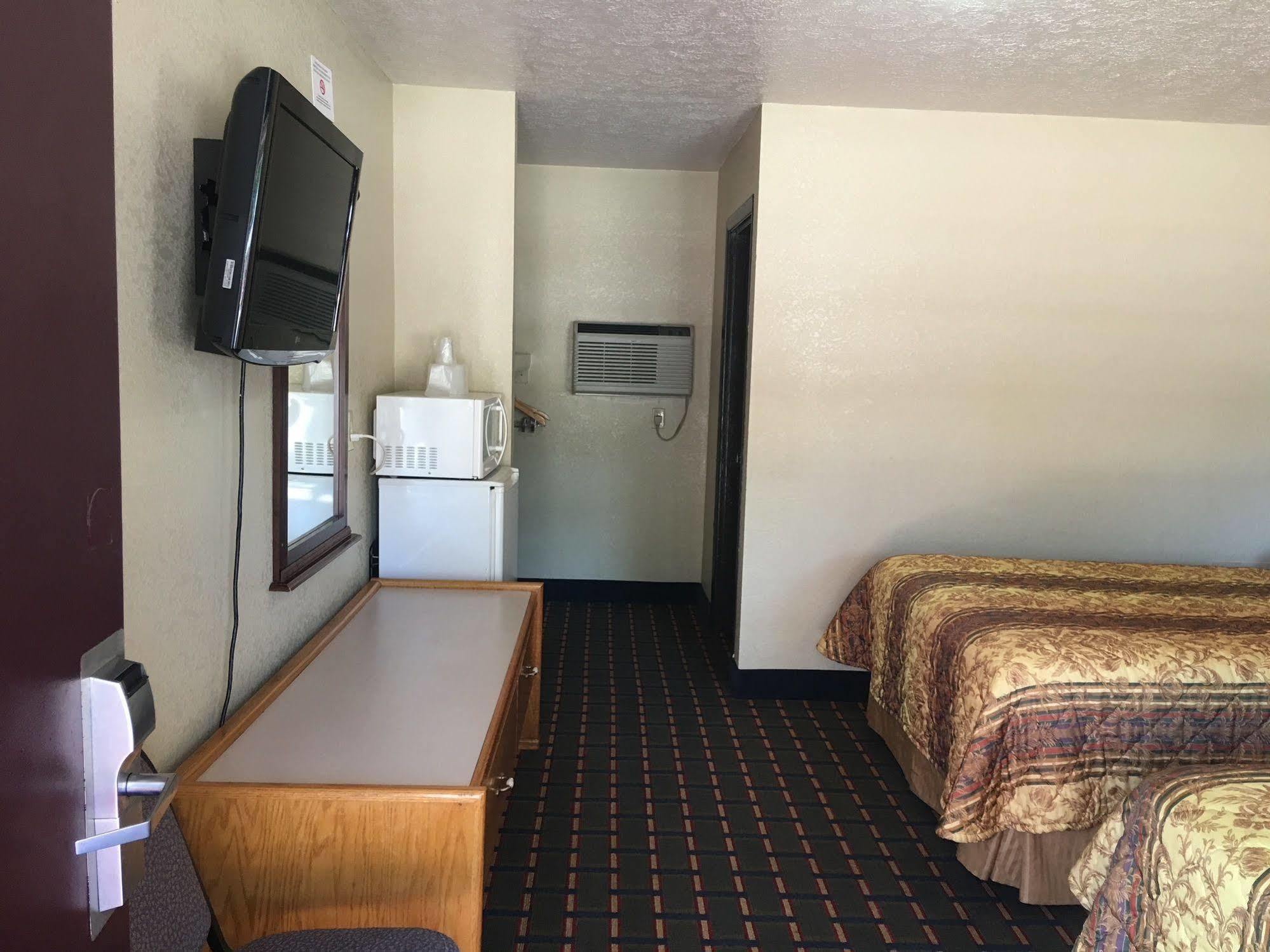 Best Value Inn Motel Sandusky Marianna Zewnętrze zdjęcie